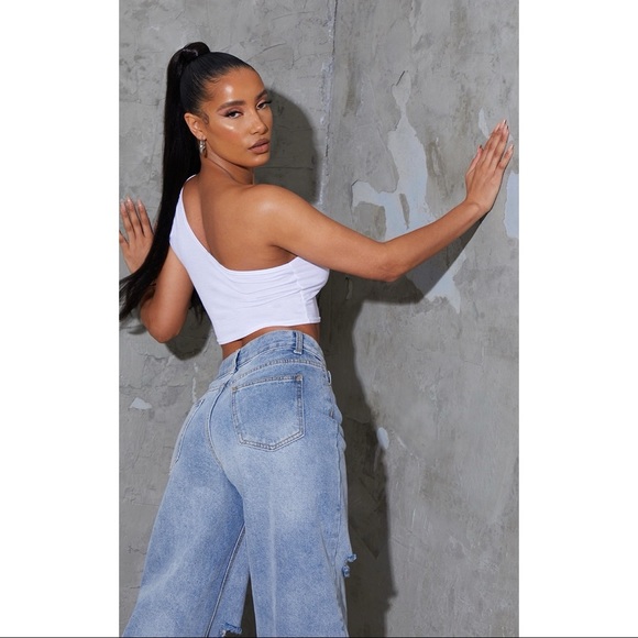 BOGO PrettyLittle Thing White One Shoulder Crop Top - Picture 3 of 6